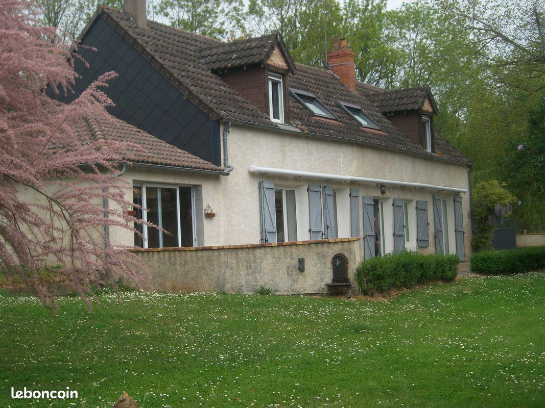 Maison 7 pièces 170 m² · à Chassignolles · 170 m² · 219 000 €