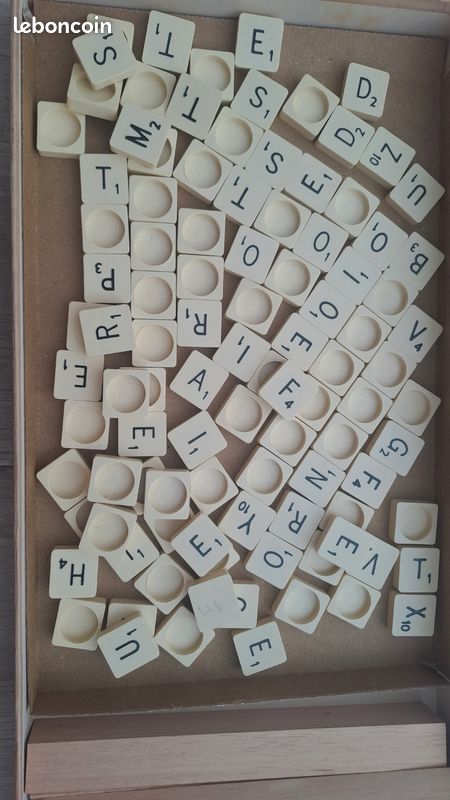 Jeu de scrabble en bois (image 2)