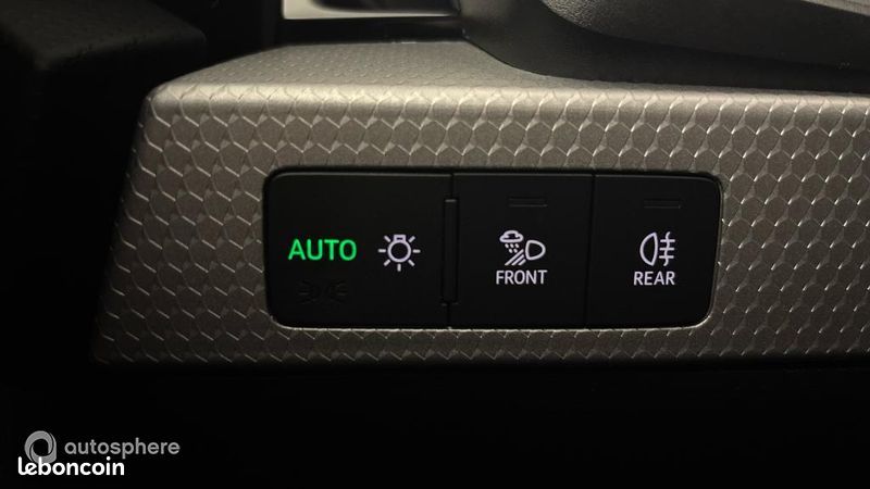 Audi A1 Sportback 35 TFSI 150ch S line S tronic 7 (image 23)