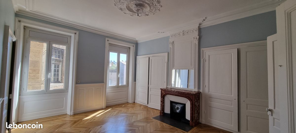 Appartement 6 pièces 219 m² · à Saint-Étienne · 219 m² · 295 000 €