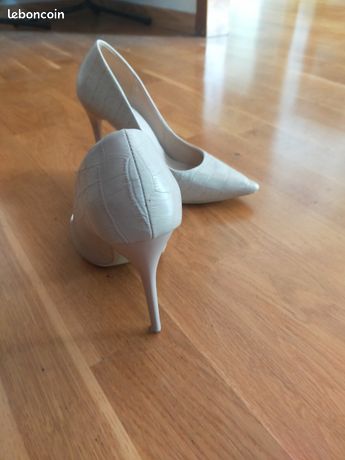Escarpins Plateforme Texto Beige – Talon Aiguille Très Haut, Pointure 37