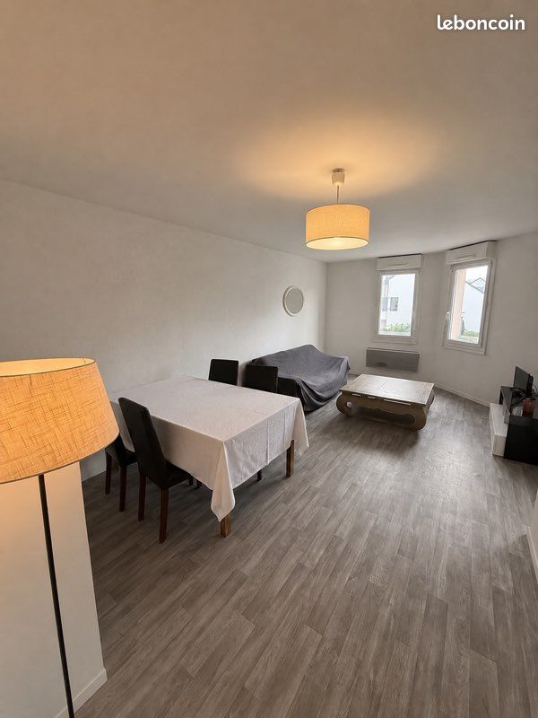 Appartement 4 pièces 100 m² · à Angers · 100 m² · 1 090 €
