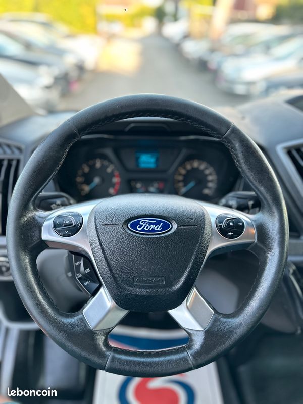 Ford Transit L3H2 2.2 TDCI 155CH - 1ère Main - Suivi Complet chez FORD - ATTELAGE - Clim - Caméra de Recul (image 8)