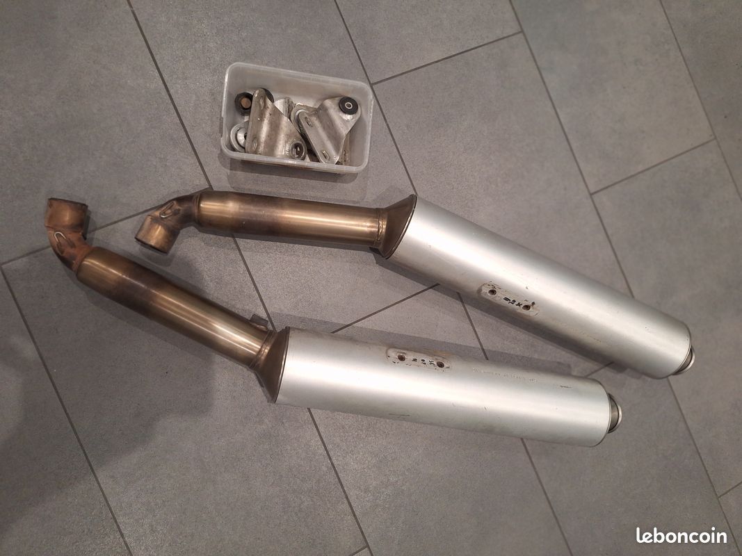 Paire d'échappement DUCATI ST2 (image 1)
