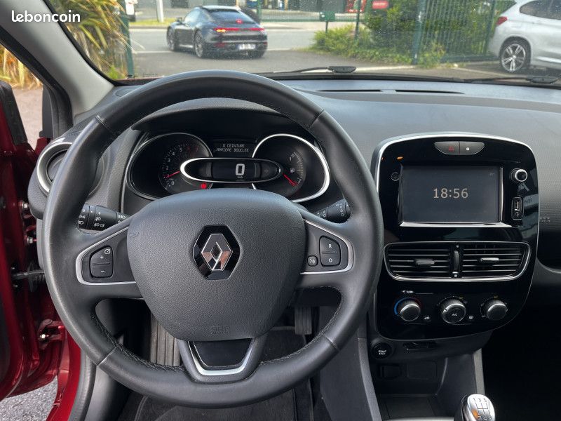 Renault CLIO IV 1.2 16V 75CH LIMITED 5P (image 10)