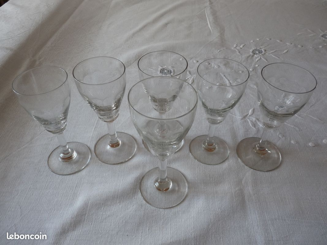 Lot de 6 verres à liqueur anciens , verres à pied (image 3)