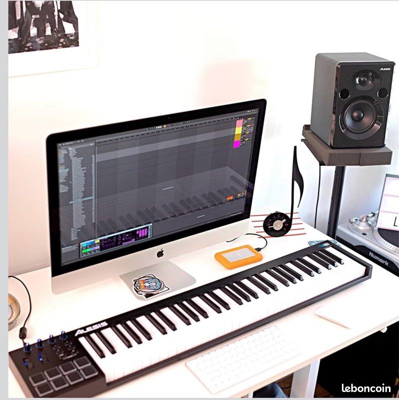 Clavier Alesis V61 (image 1)