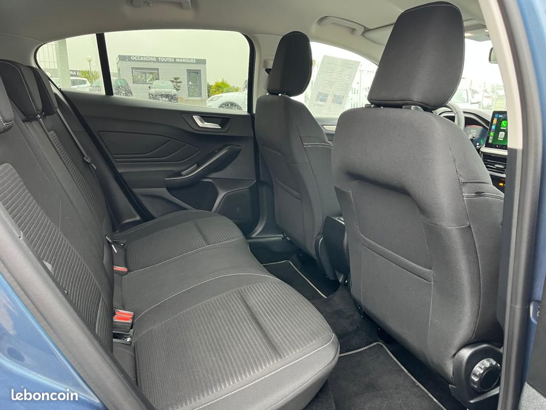 Ford Focus 1.0 EcoBoost 125 S&S mHEV Titanium X Business (image 9)