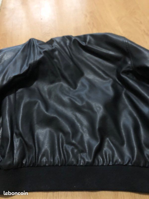 Je vends cette veste en cuir  (image 3)
