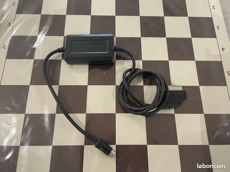 Câble Vidéo RGB SEGA Mega Drive / Master System II – Officiel – MODÈLE 3085