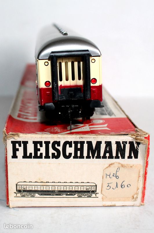 Wagon Voyageurs DB Vintage Fleischmann HO 5160K - Échelle 1/87 - Alimentation CC - Occasion