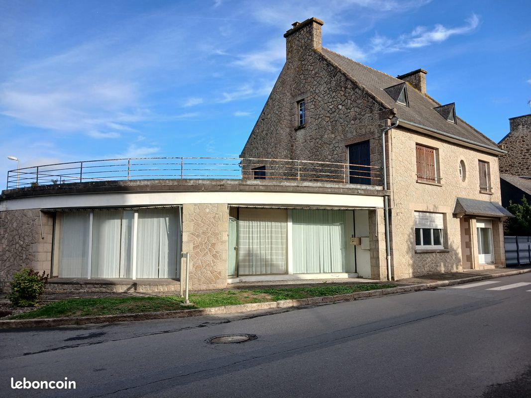 Maison 8 pièces 214 m² · à Plouasne · 214 m² · 180 000 €