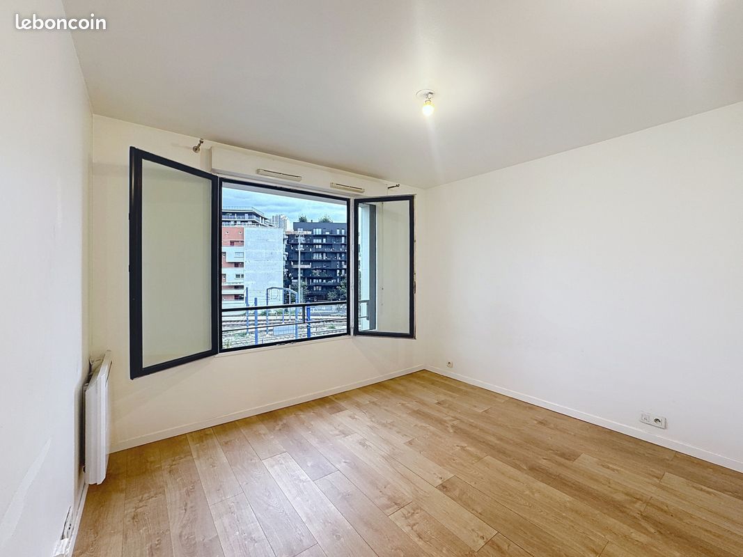Appartement 1 pièce 22 m² · à Issy-les-Moulineaux · 22 m² · 850 €/mois