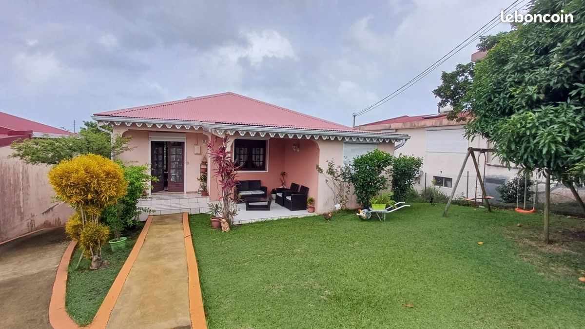 Maison 5 pièces 110 m² · à Schœlcher · 110 m² · 367 150 €