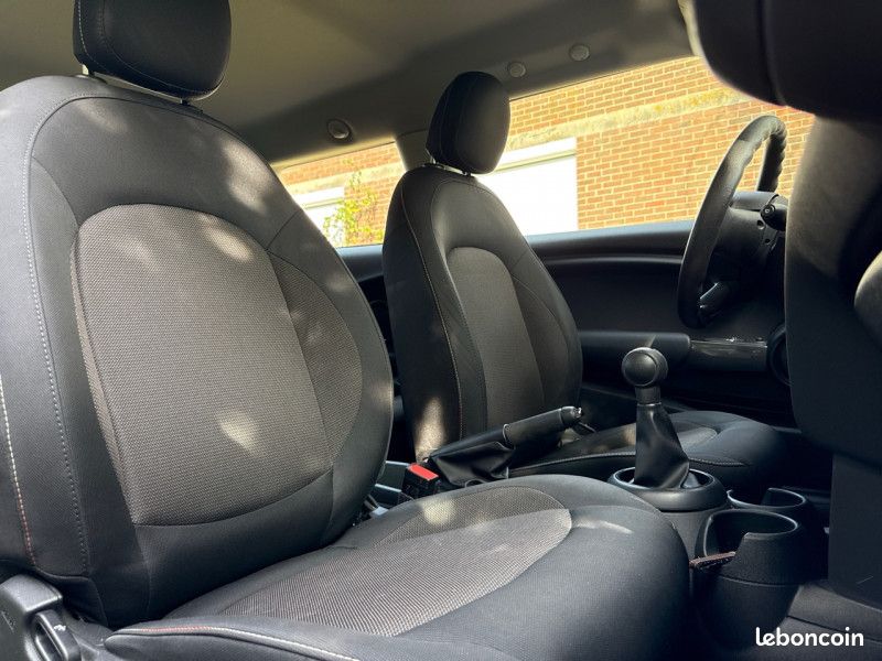 Mini MINI ONE D 95CH BUSINESS / 2018 / SIEGES CHAUFF / CLIM / GARANTIE (image 17)