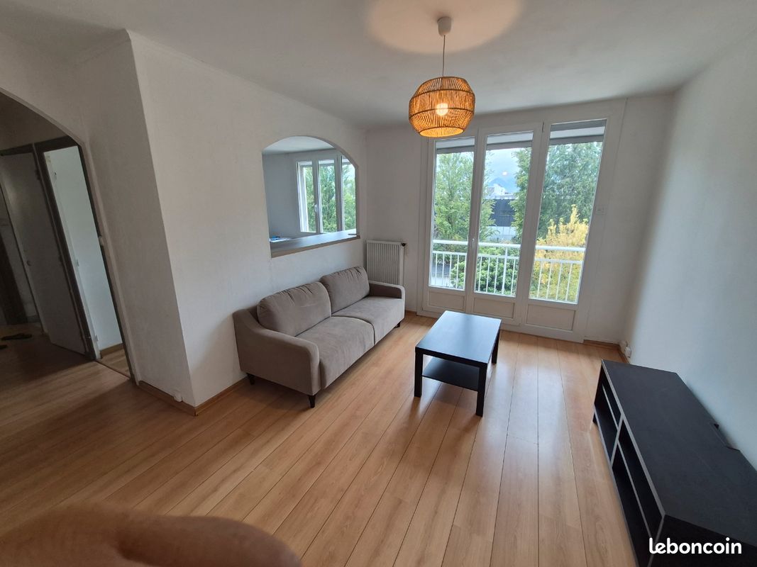 Appartement 2 pièces 42 m² · à Saint-Martin-d'Hères · 42 m² · 695 €/mois