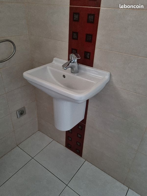 Duravit lavabo lave-mains avec mitigeur Grohe (image 1)