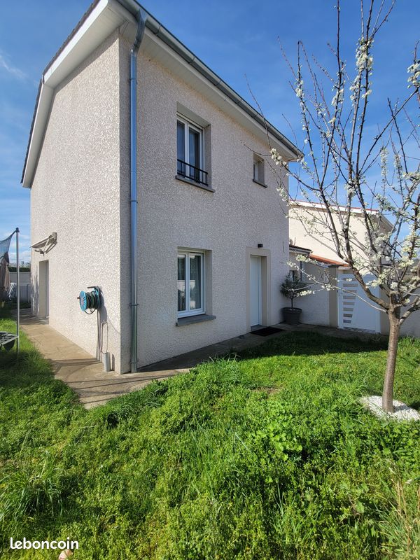 Maison 5 pièces 99 m² · à Ternay · 99 m² · 369 000 €