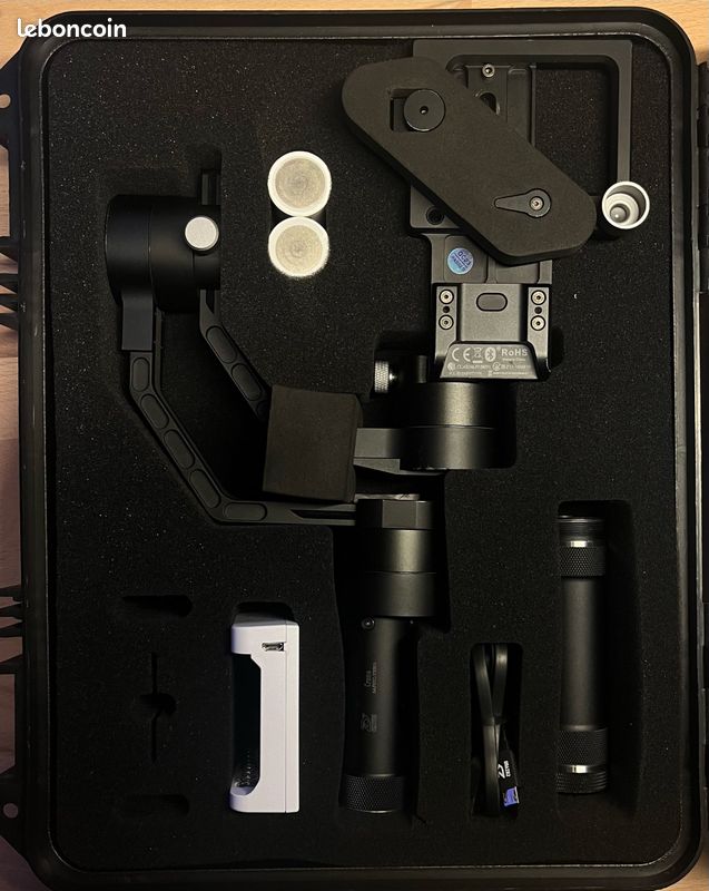 Zhiyun crane V2, stabilisateur 3 axes + double poignée (image 1)