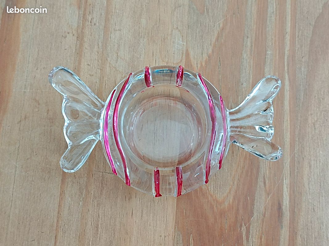 Objet en forme de bonbon papillon en verre (image 2)