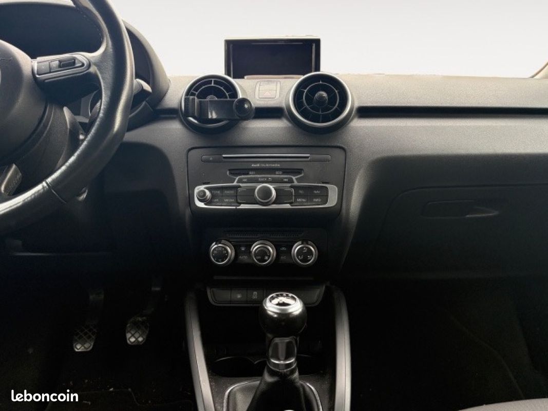 AUDI A1 SPORTBACK 1.4 TDI 90 ultra Ambiente (image 12)