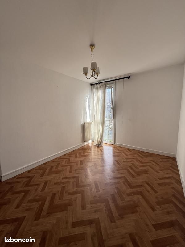 Appartement a louer cholet - 5 pièce(s) - 95 m2 - Surfyn