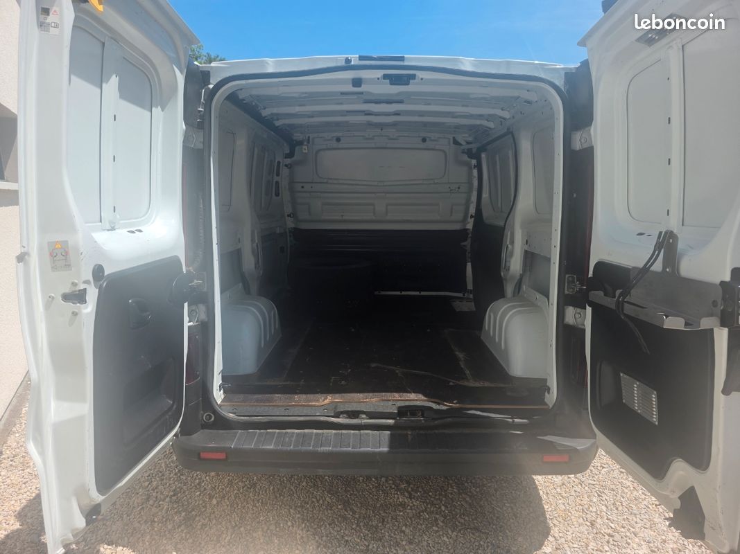 ✅renault trafic iii fg l1h1 1200 1.6 dci⏩️ 125 ch grand confort energy⏩️ moteur a chaine (image 14)
