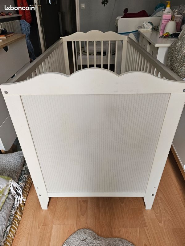 Ensemble lit bébé Ikea Hensvik, matelas Kadolis, tours de lits et