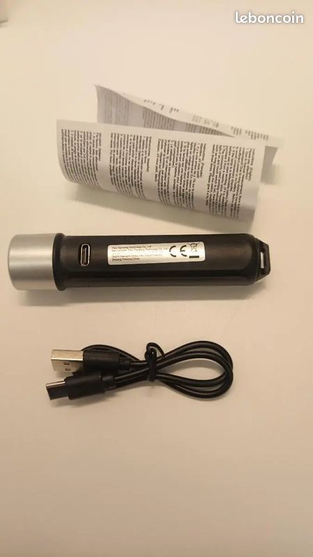 Lampe de poche UV - Comme Neuf - Rechargeable USB - Lumière LED - Ultraviolet - 395nm (image 2)