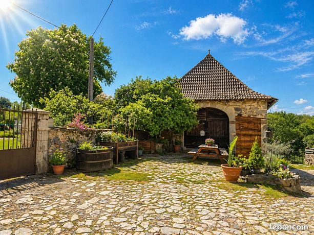 Ferme 11 pièces 380 m²