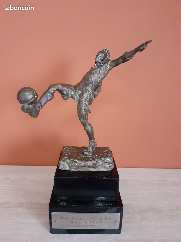 PALLART Art-Trophies TP396 Trophée de Football Joueur Doré 25 cm