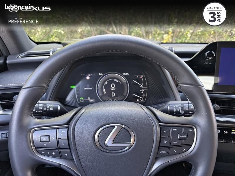 Lexus UX 250h 2WD (image 7)