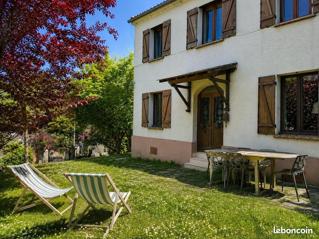 Maison 8 pièces 180 m² · à Sèvres · 180 m² · 824 000 €