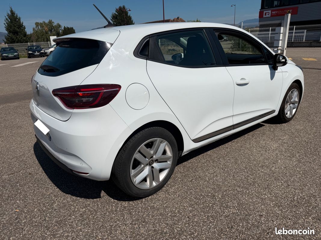 Renault clio 5 1.0 sce 65 cv modèle 2021 très bon état général seulement 60 000 kms très faible consommation (image 5)