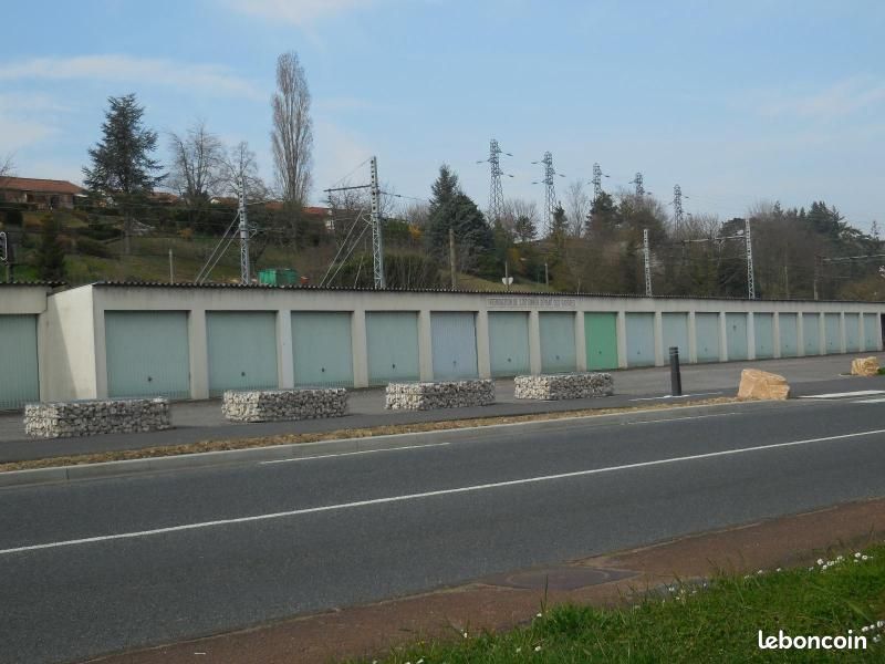 Parking 11 m² · à Mâcon · 11 m² · 68 €/mois