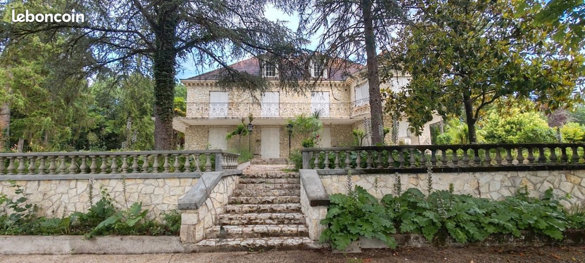 Maison 7 pièces 165 m² · à Villetoureix · 165 m² · 320 000 €