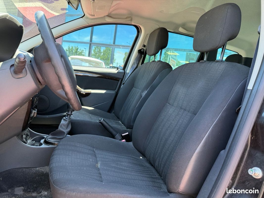 DACIA DUSTER Laureate 4x4 DCI 110 ch (image 10)
