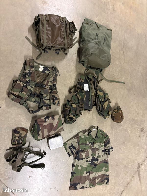 Matériel militaire : gilet gourde sac pochette chemise sac ceinture (image 2)