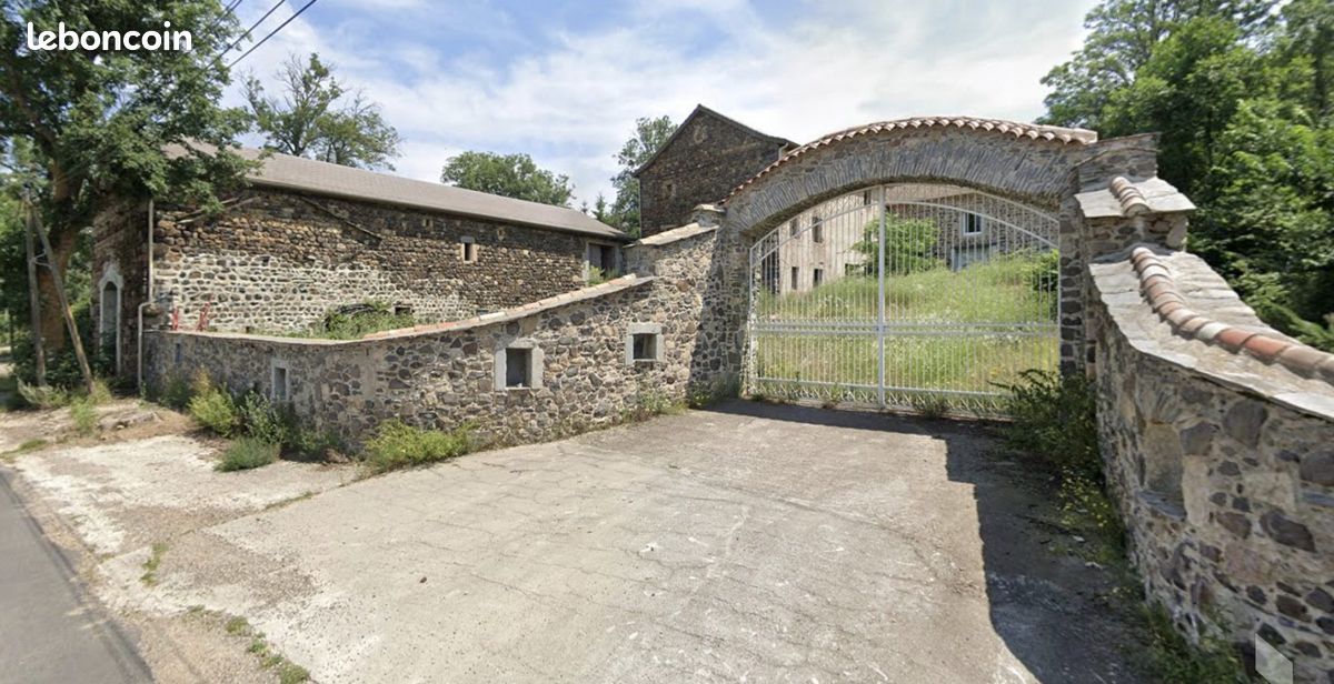Appartement 6 pièces 350 m² · à Yssingeaux · 350 m² · 190 000 €
