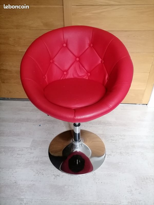 Fauteuil enfant rouge (image 1)