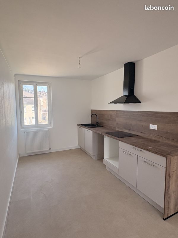 Appartement 4 pièces 80 m² · à Châteauroux · 80 m² · 800 €/mois
