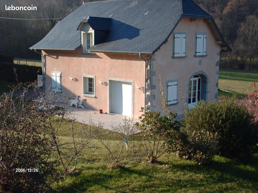 Maison 5 pièces 110 m² · à Esquiule · 110 m² · 800 €