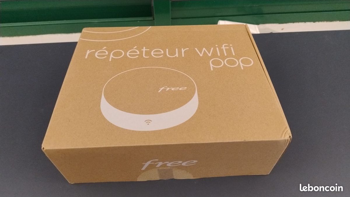 Support mural Freebox Pop Repeteur