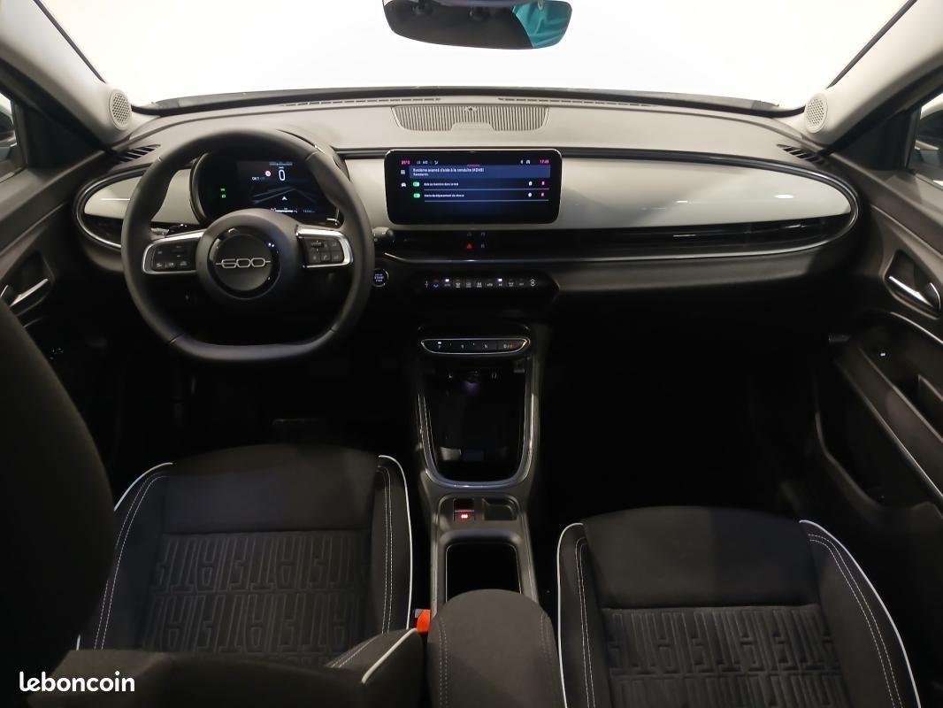 Fiat 600 T-Gen 3 1.2 Hybrid 145ch eDCT6 Pop (image 29)