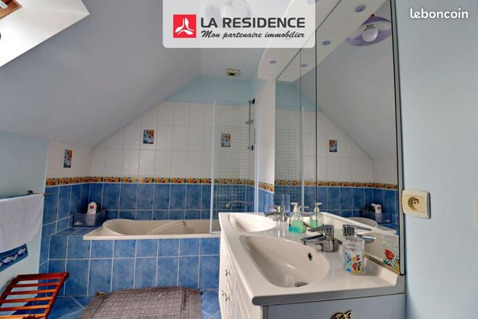 https://img.leboncoin.fr/api/v1/lbcpb1/images/f9/25/84/f925843d8722d0bff9790bccf50b2278ce6dd6ee.jpg?rule=ad-image