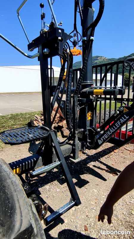 🚨 PROMO – DFAE – Remorque forestière de debardage FTG Källefall FB50 + grue FB42L –6.5 tonnes – Homologuée routebar (image 2)