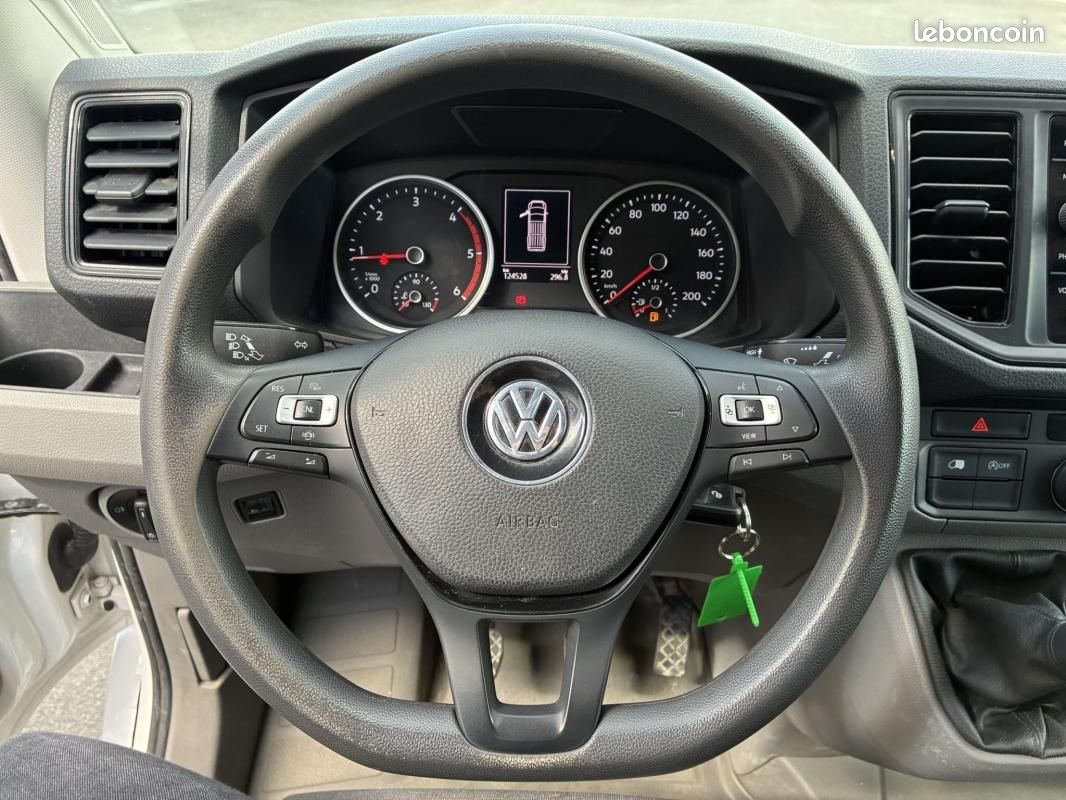 Volkswagen Crafter FOURGON 2.0 TDI 140 L3H3 BUSINESS LINE (image 22)