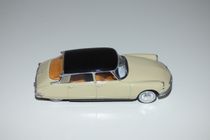 Voiture Miniature Citroën DS 19 1956 - Universal Hobbies 1/43, Occasion, Modèle Réduit Collection