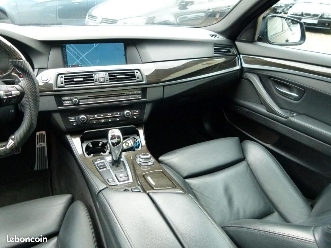 BMW 535 i 306ch - BVA TOIT OUVRANT HUD CAMÉRA DE RECUL INTERIEUR CUIR (image 16)