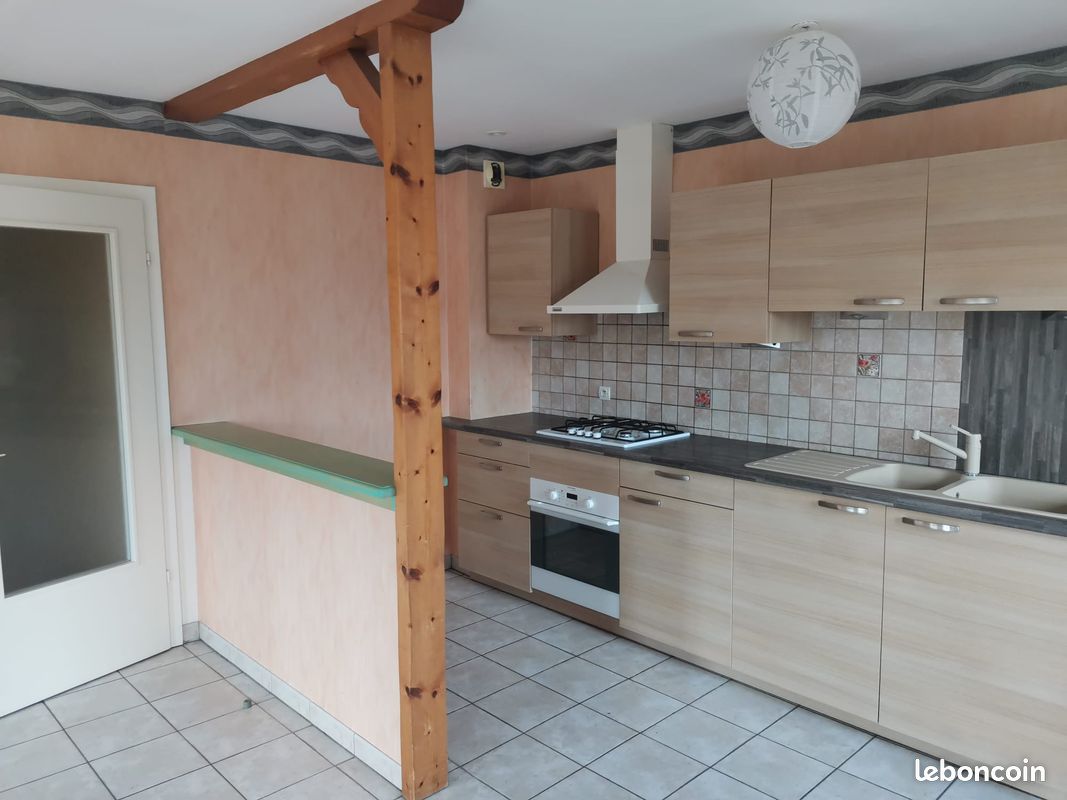 Appartement 3 pièces 90 m² · à Bistroff · 90 m² · 580 €